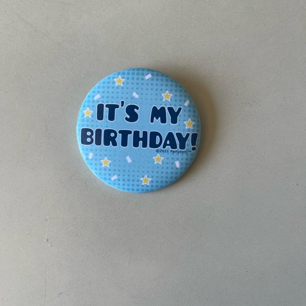 Minion Birthday Banner, Pin and Candle Set - Picture 2 of 4